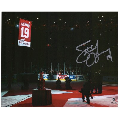 Autographed Detroit Red Wings Steve Yzerman Fanatics Authentic 8 x 10 Jersey Retirement Night Photograph
