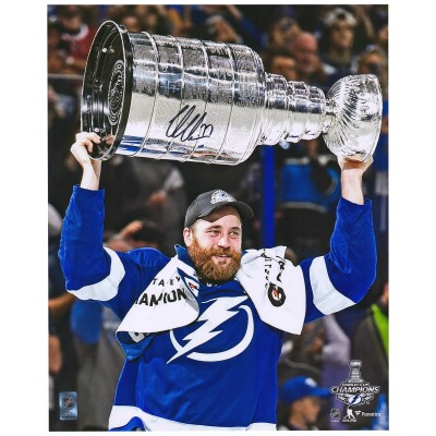 Autographed Tampa Bay Lightning Victor Hedman Fanatics Authentic 2021 Stanley Cup Champions 16 x 20 Raising Cup Photograph