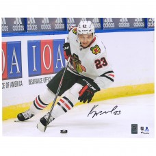 Autographed Chicago Blackhawks Philipp Kurashev Fanatics Authentic 16 x 20 NHL Debut Skating Photograph