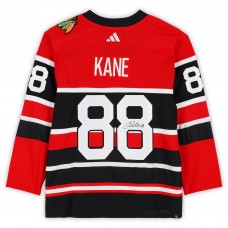 Игровая джерси Patrick Kane Chicago Blackhawks Autographed Fanatics Authentic 2022-23 Reverse Retro Adidas Authentic