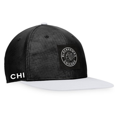 Бейсболка Chicago Blackhawks Authentic Pro Alternate Logo - Black/White