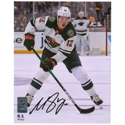 Autographed Minnesota Wild Matthew Boldy Fanatics Authentic 8 x 10 NHL Debut Photograph