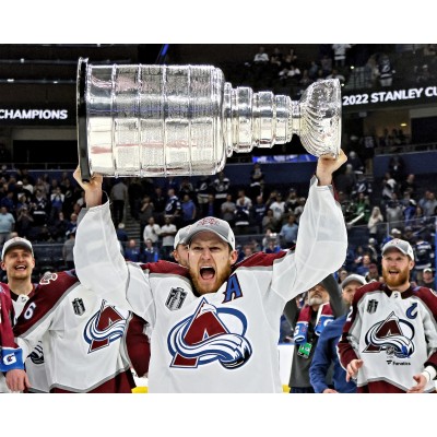 Unsigned Colorado Avalanche Nathan MacKinnon Fanatics Authentic 2022 Stanley Cup Champions Raising Cup Photograph