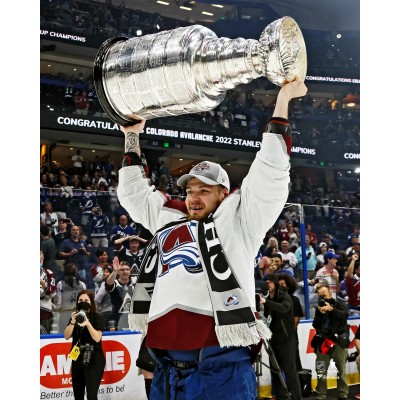 Unsigned Colorado Avalanche Valeri Nichushkin Fanatics Authentic 2022 Stanley Cup Champions Raising Cup Photograph