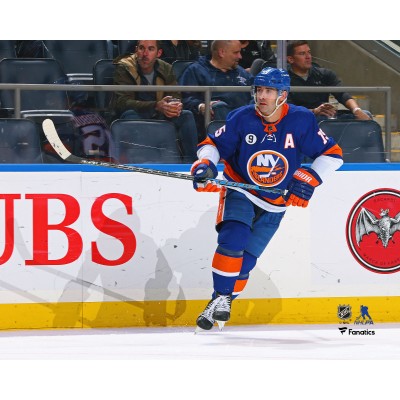 Unsigned New York Islanders Cal Clutterbuck Fanatics Authentic Skating on Ice Photograph
