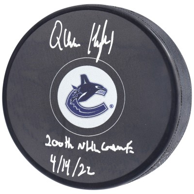 Шайба с автографом Quinn Hughes Vancouver Canucks Fanatics Authentic Autographed with 200th NHL Game 4/19/22 Inscription
