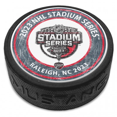 Шайба 2023 NHL Stadium Series Center