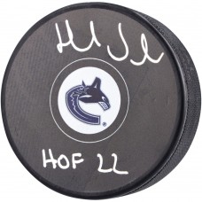 Шайба с автографом Henrik Sedin Vancouver Canucks Autographed Fanatics Authentic with HOF 22 Inscription