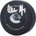 Шайба с автографом Quinn Hughes Vancouver Canucks Fanatics Authentic Official Game